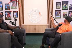 开云中国-莱斯科特:我想要撞梅西,他不可能比我壮,结果他把我驼起来了