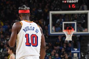 kaiyun-科尔称赞巴特勒表现：季后赛吉米 这确实是真的