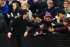 开云App-埃梅里：维拉对欧冠出局做出了精彩回应 纽卡水平和巴黎曼城相当