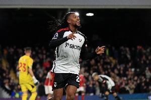 开云中国-太阳报：伊沃比携说唱歌手Ramz发新单曲，志在冲击英国音乐排行榜