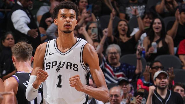 开云App-两战飚进12记三分手感回暖 文班亚马：我会继续投