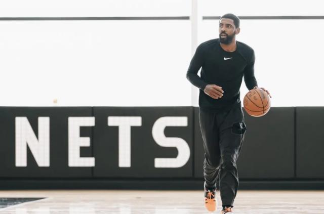 季前赛表现满分！合同年欧文一鼓作气扭转风评？