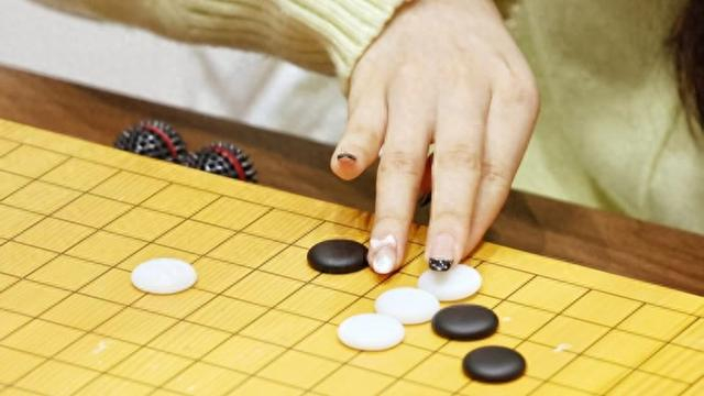 新民场外音丨同里杯天元赛上演13场性别大战，女棋手的突破之路怎么走|张璇|常昊|中国围棋协会|围棋|周泓余_新浪体育_新浪新闻